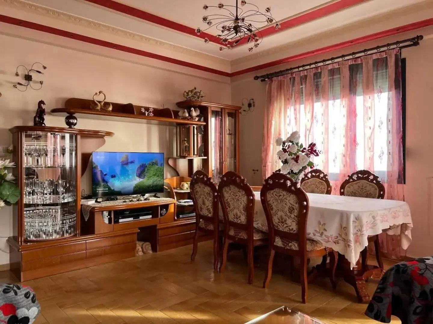 2-Bedroom Beachfront Apartment With 2 Balconies By Apartments Vlora Holidays 0*, Vlore Albania