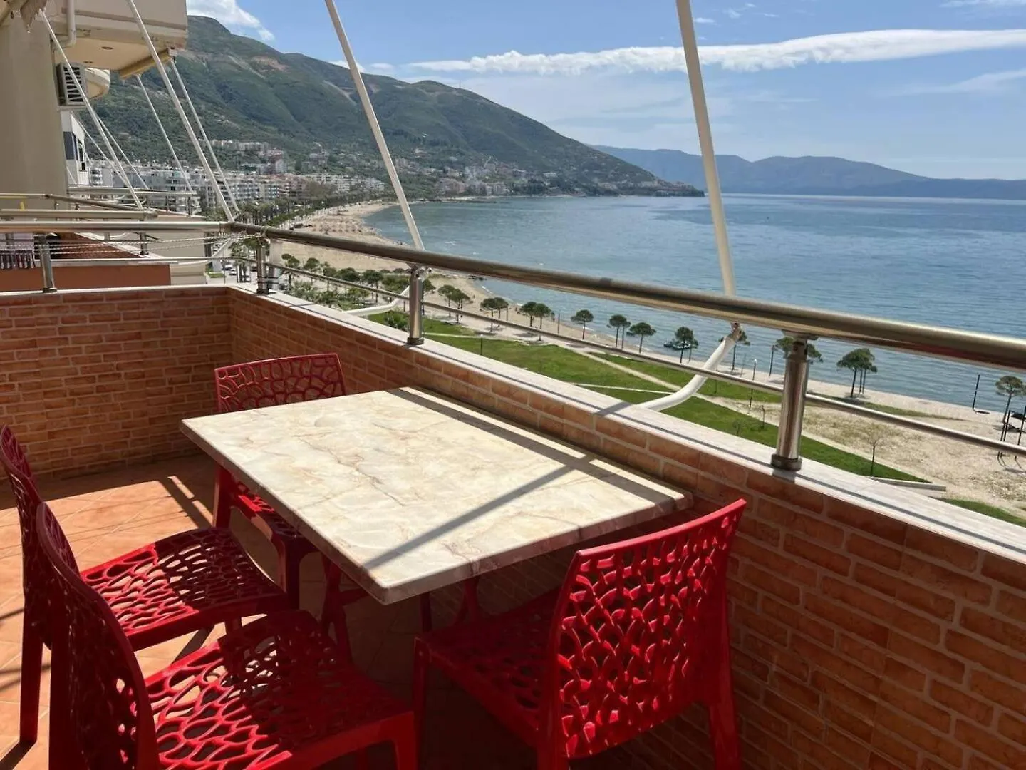 2-Bedroom Beachfront Apartment With 2 Balconies By Apartments Vlora Holidays