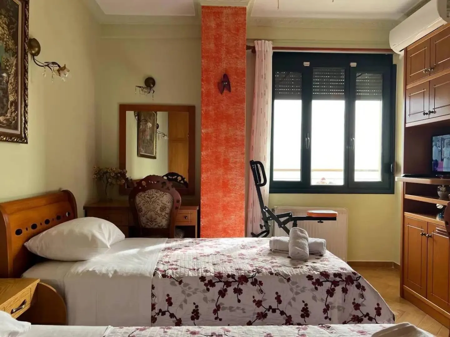 2-Bedroom Beachfront Apartment With 2 Balconies By Apartments Vlora Holidays Vlore