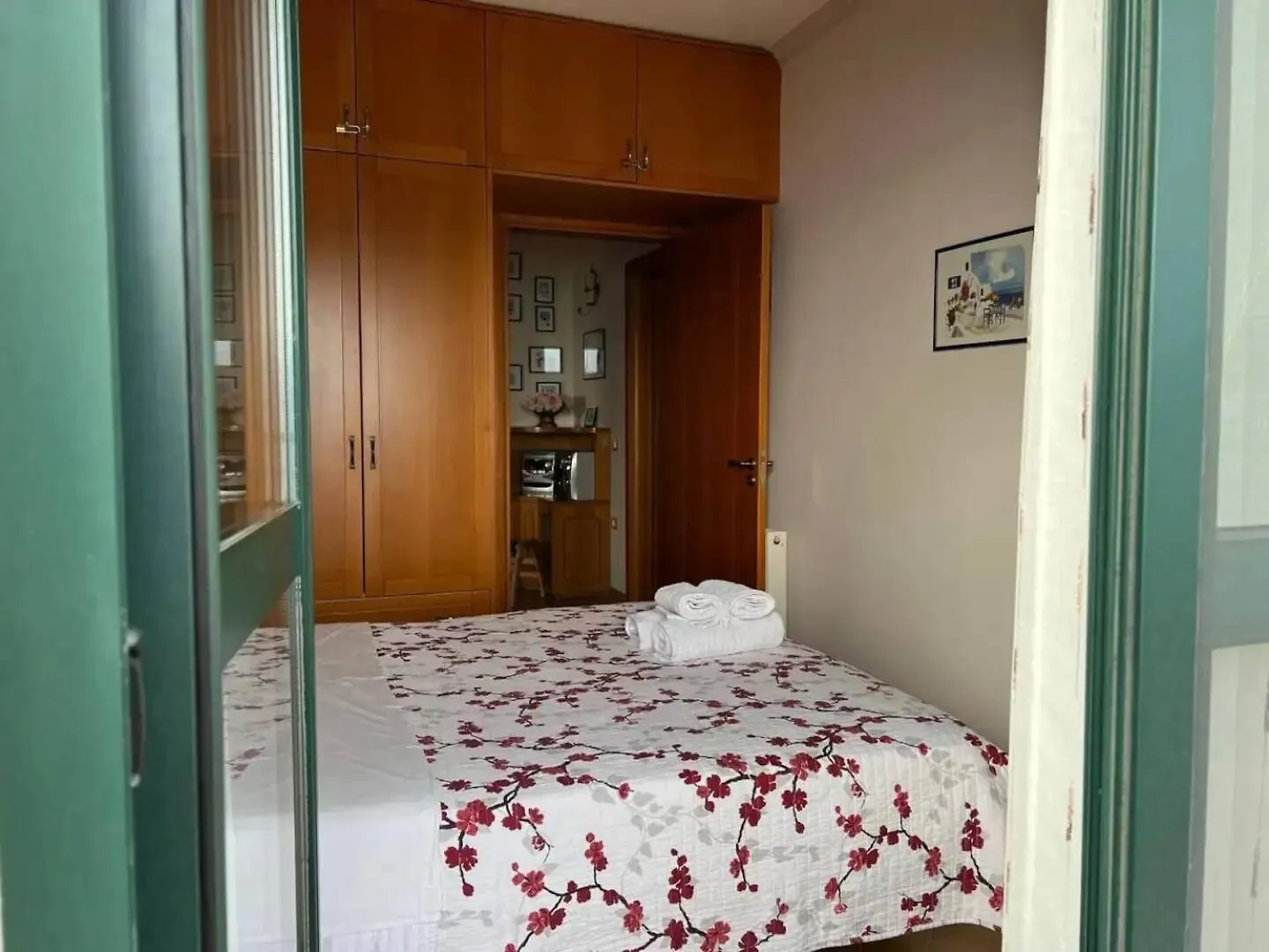 2-Bedroom Beachfront Apartment With 2 Balconies By Apartments Vlora Holidays