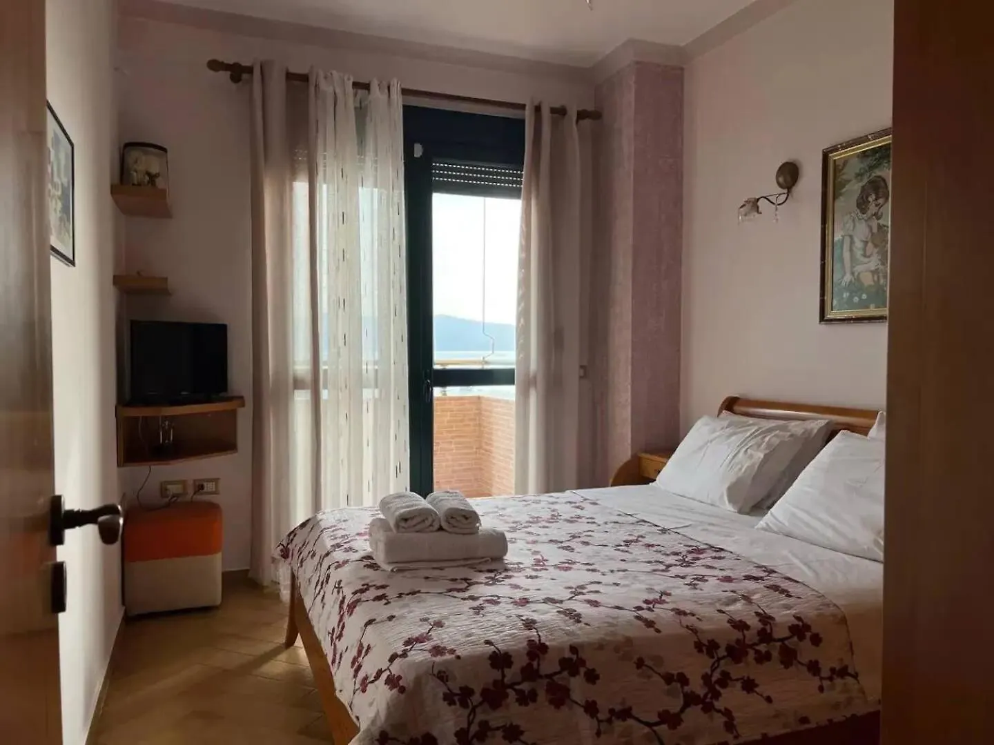 2-Bedroom Beachfront Apartment With 2 Balconies By Apartments Vlora Holidays