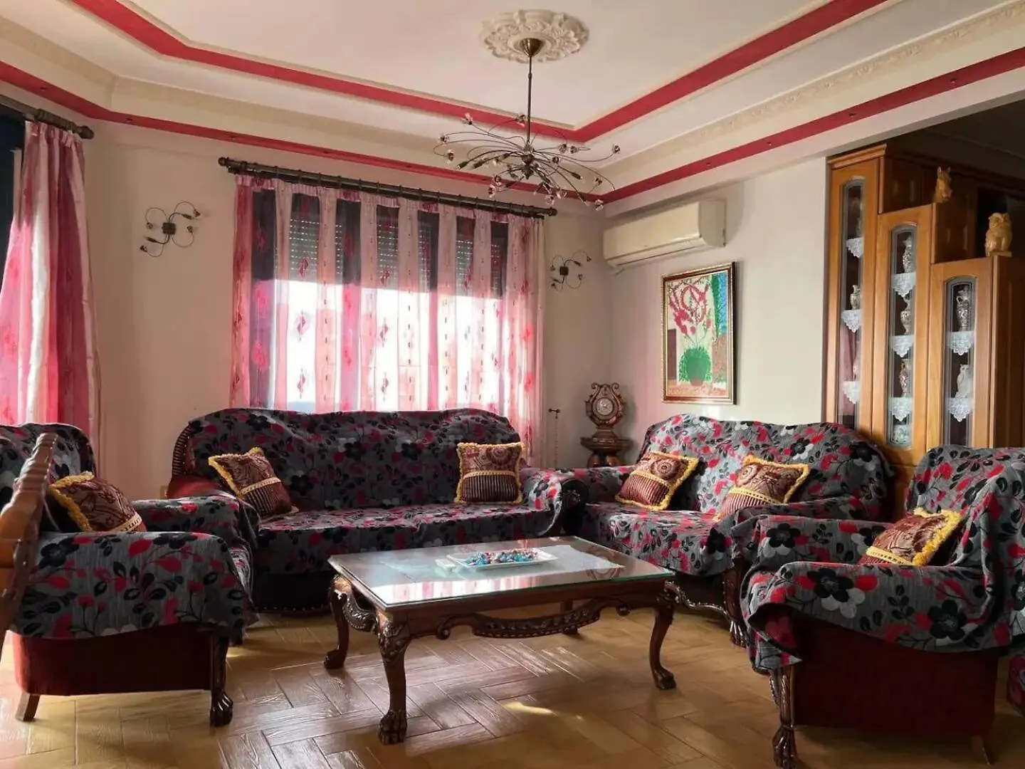 2-Bedroom Beachfront Apartment With 2 Balconies By Apartments Vlora Holidays אלבניה