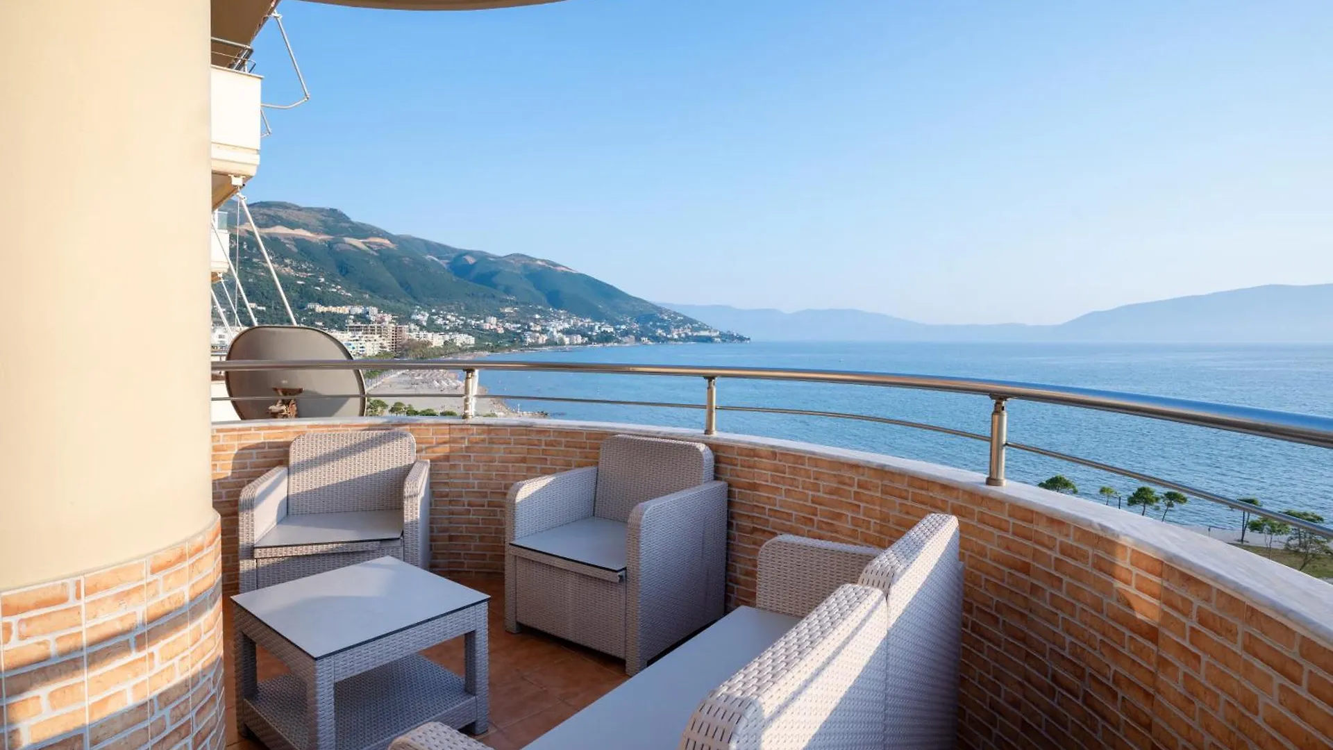2-Bedroom Beachfront Apartment With Sea View Vlorë 0*,  Albanien
