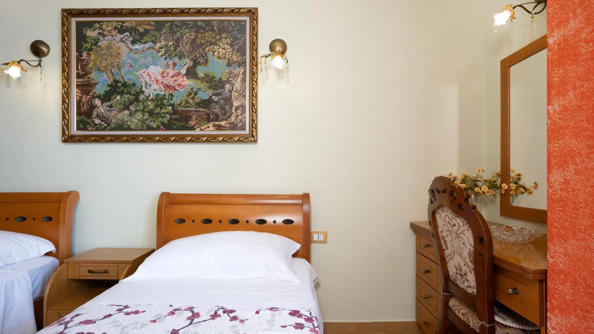 2-Bedroom Beachfront Apartment With Sea View Vlorë