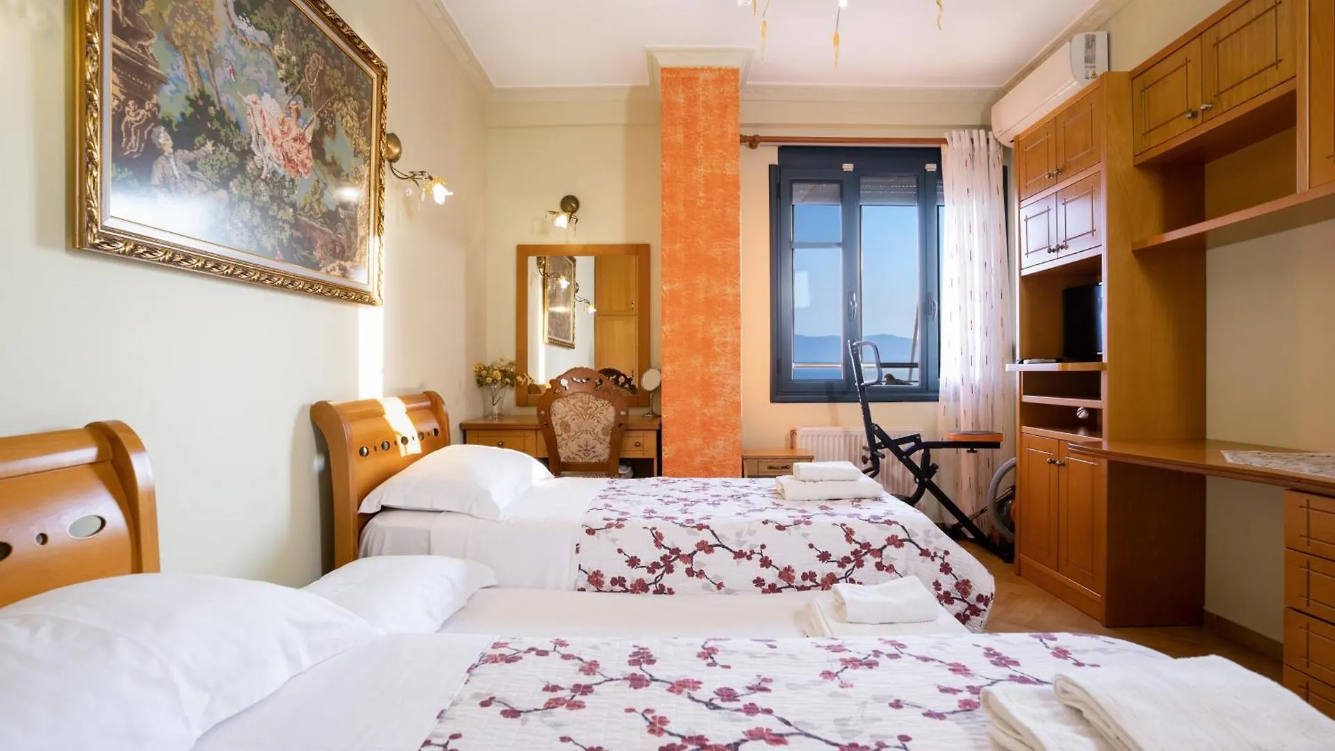 2-Bedroom Beachfront Apartment With Sea View Vlorë 0*,